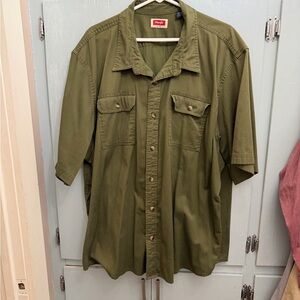 Wrangler Olive Green Short Sleeve Button-Front Shirt
